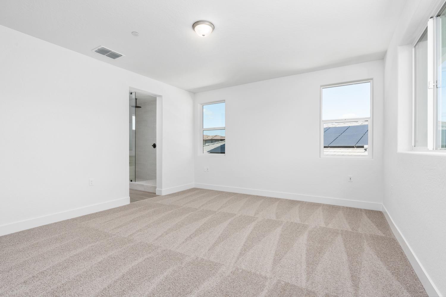 8071 Sierra Ct, Friant, CA 93626