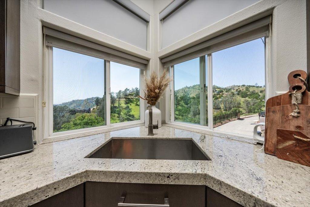49351 Ralston Rdg, Friant, CA 93626