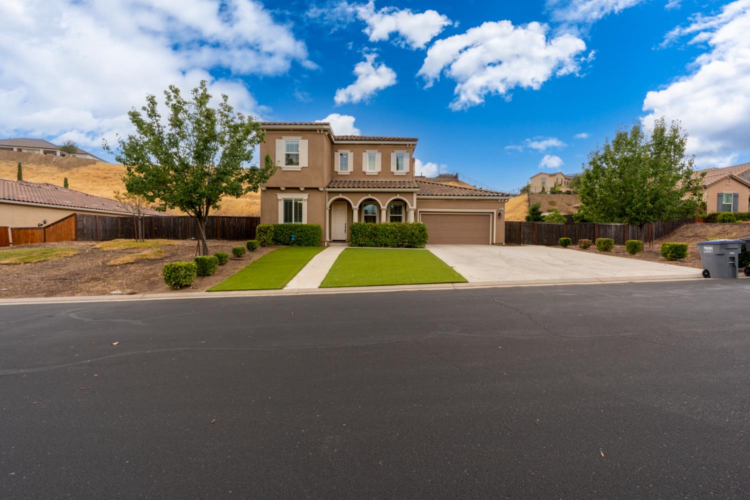 18677 Via Bellagio, Friant, CA 93626
