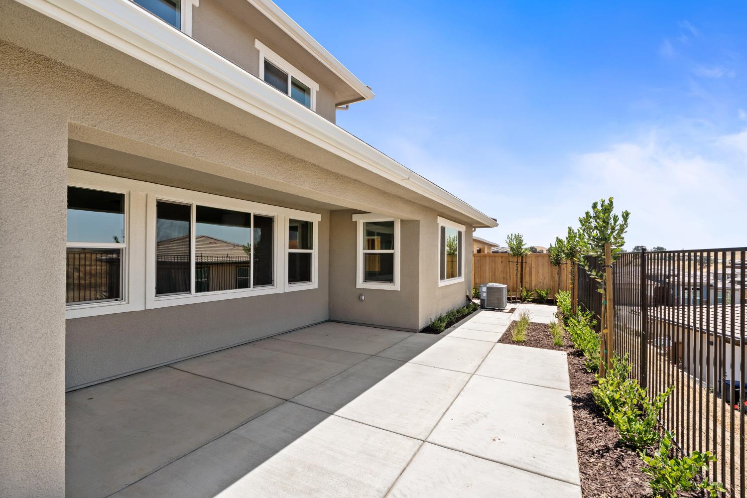8184 Creek View, Friant, CA 93626
