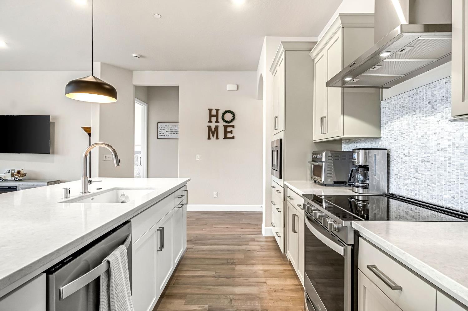 19719 Desert Willow Ln, Friant, CA 93626