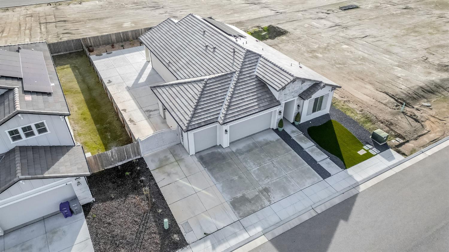 19719 Desert Willow Ln, Friant, CA 93626