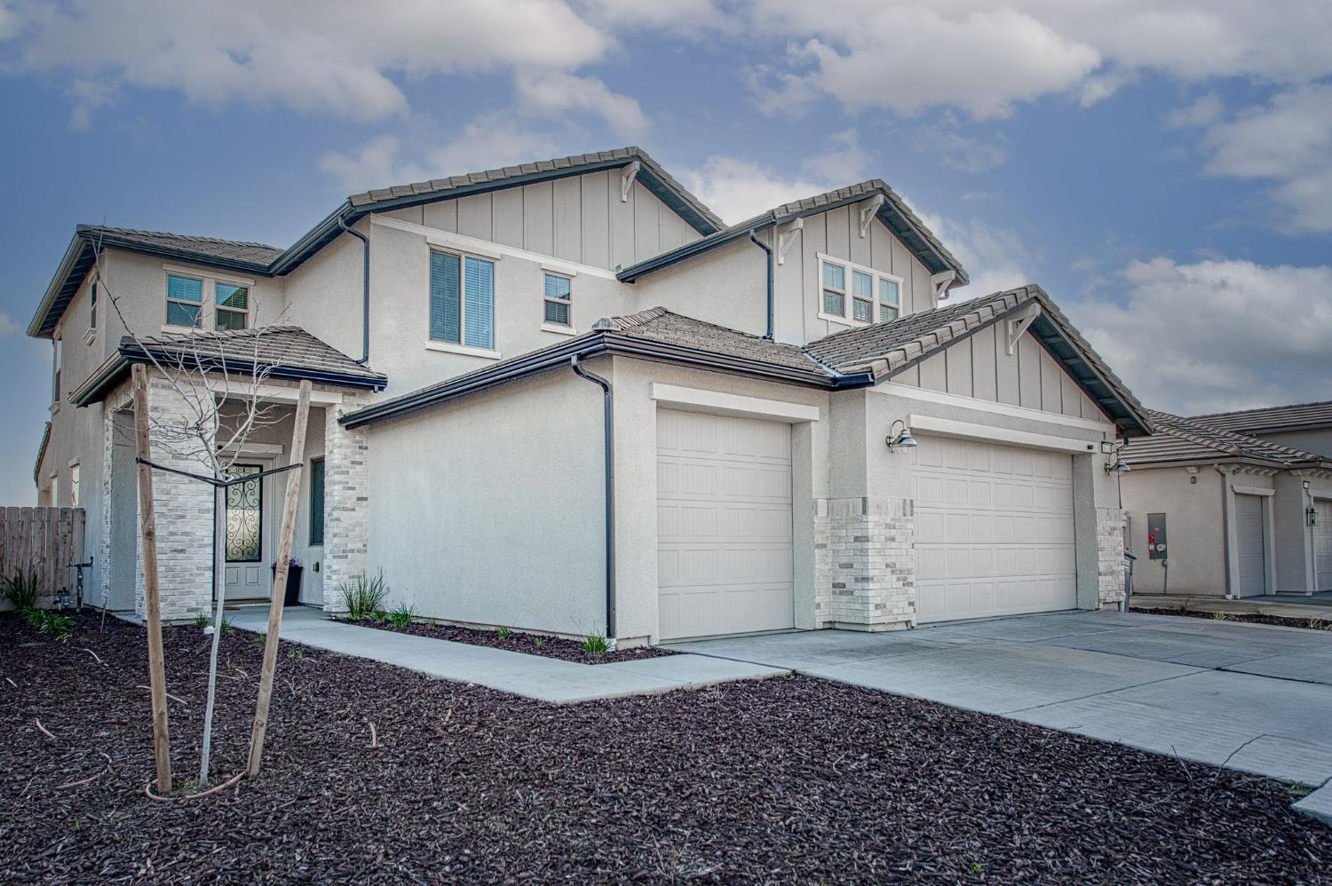 19733 Desert Willow Ln, Friant, CA 93626