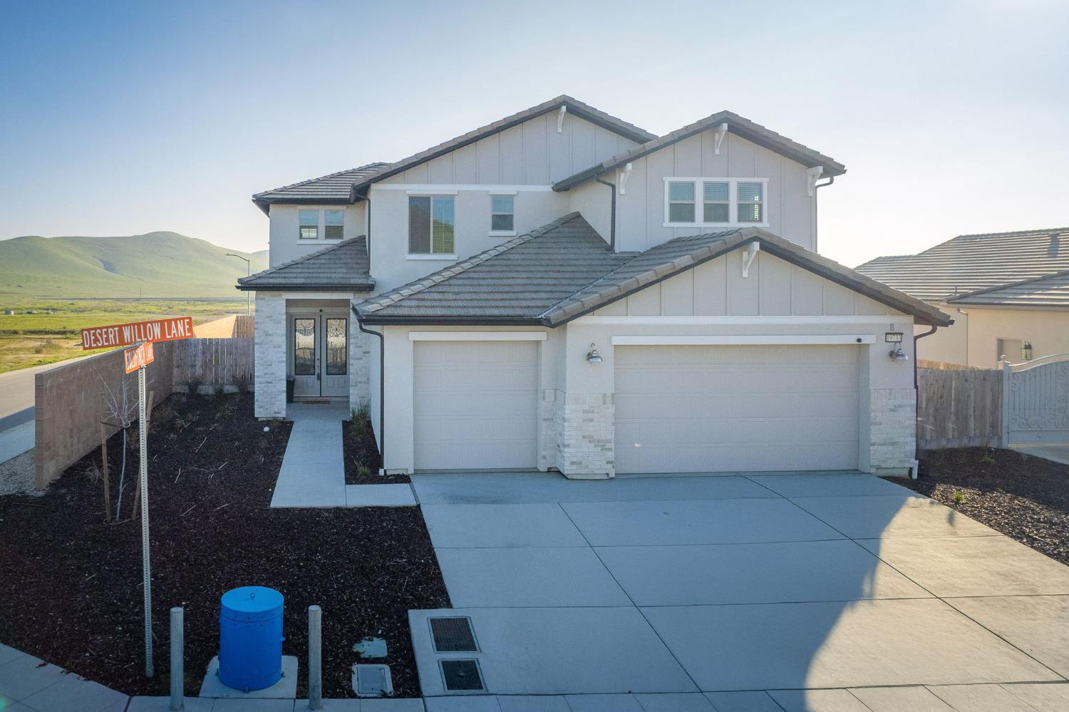 19733 Desert Willow Ln, Friant, CA 93626