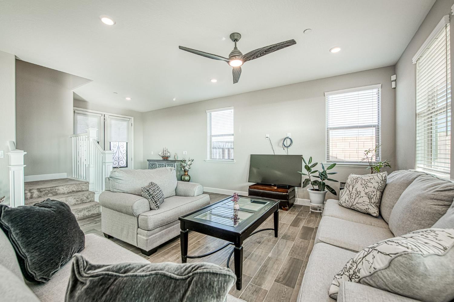 19733 Desert Willow Ln, Friant, CA 93626