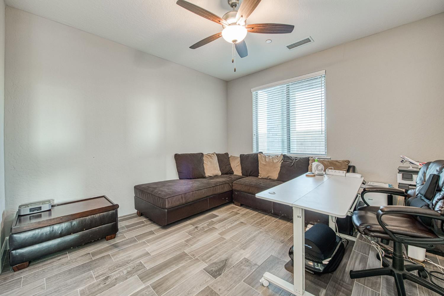 19733 Desert Willow Ln, Friant, CA 93626