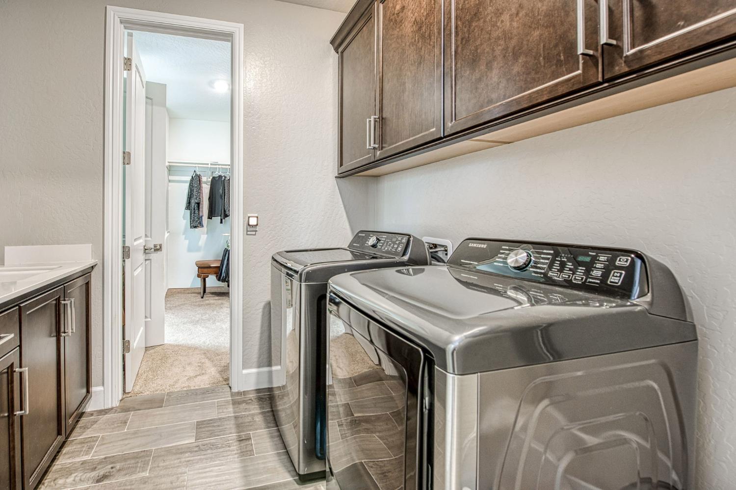 19733 Desert Willow Ln, Friant, CA 93626