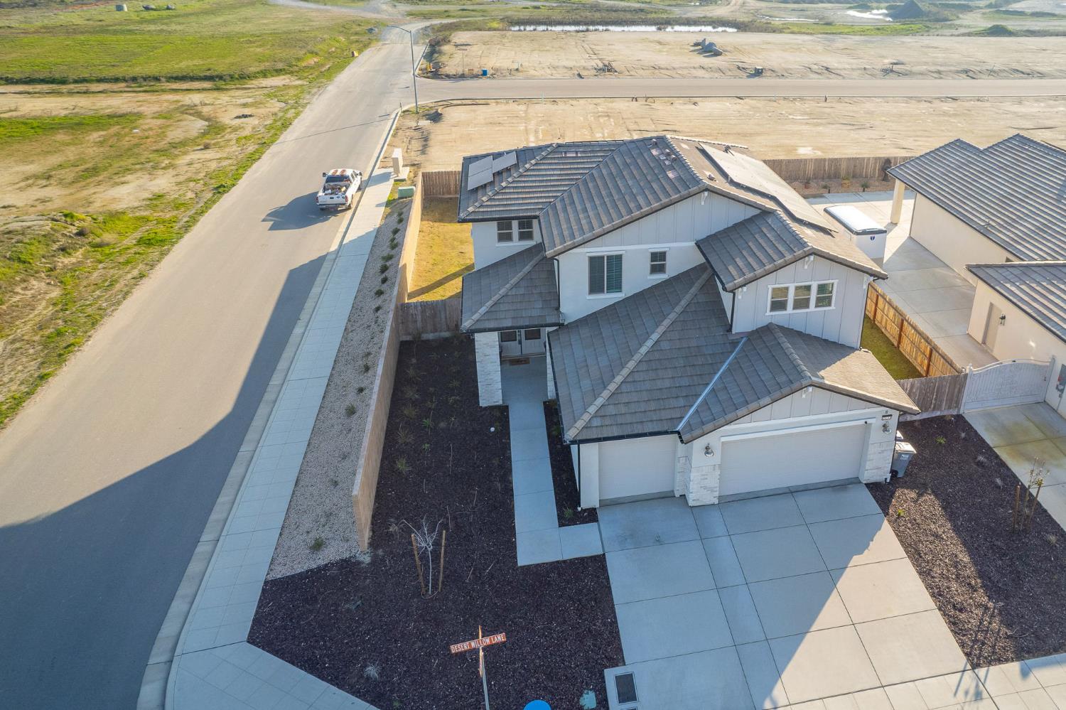 19733 Desert Willow Ln, Friant, CA 93626