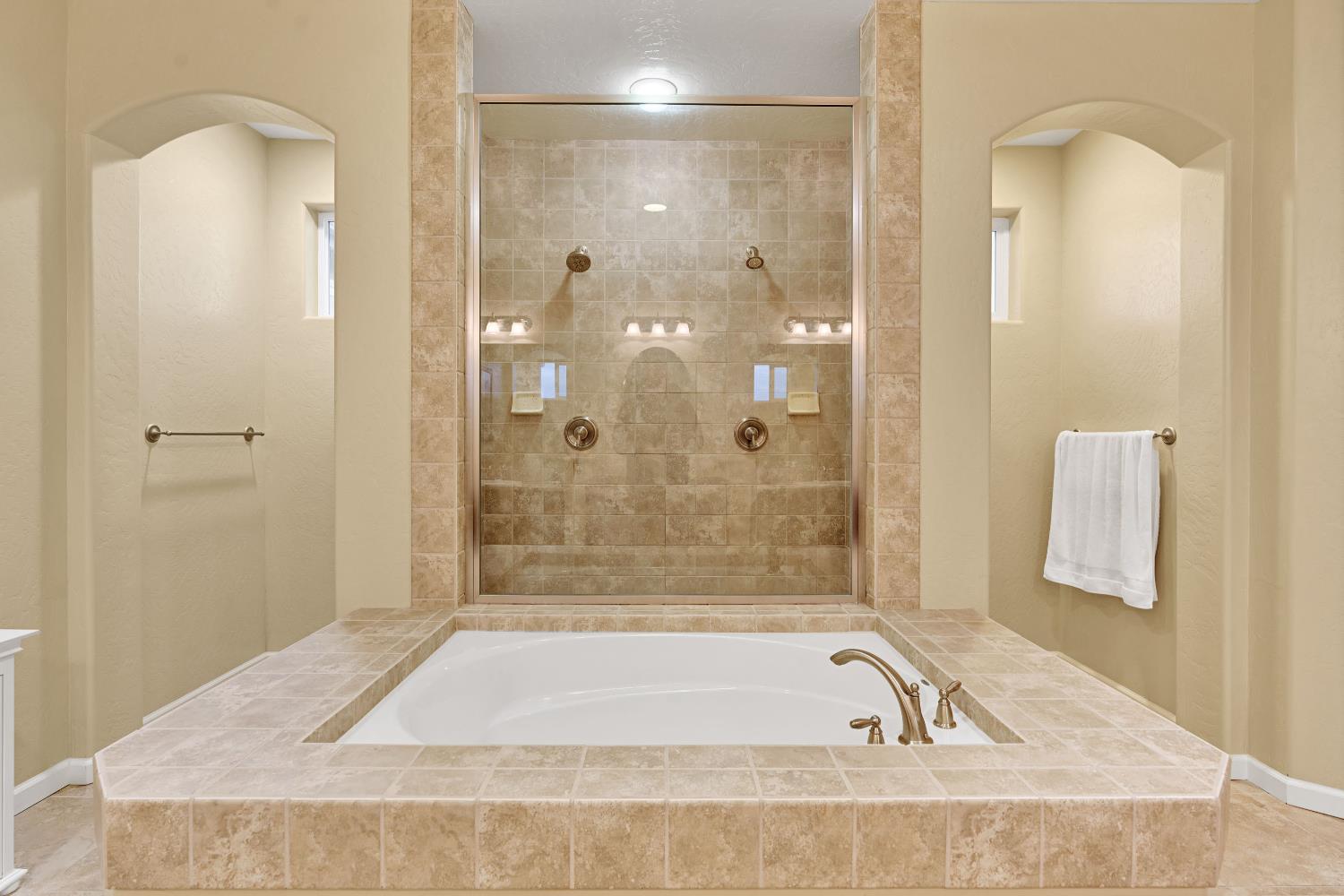 21321 Tramonto Ln, Friant, CA 93626