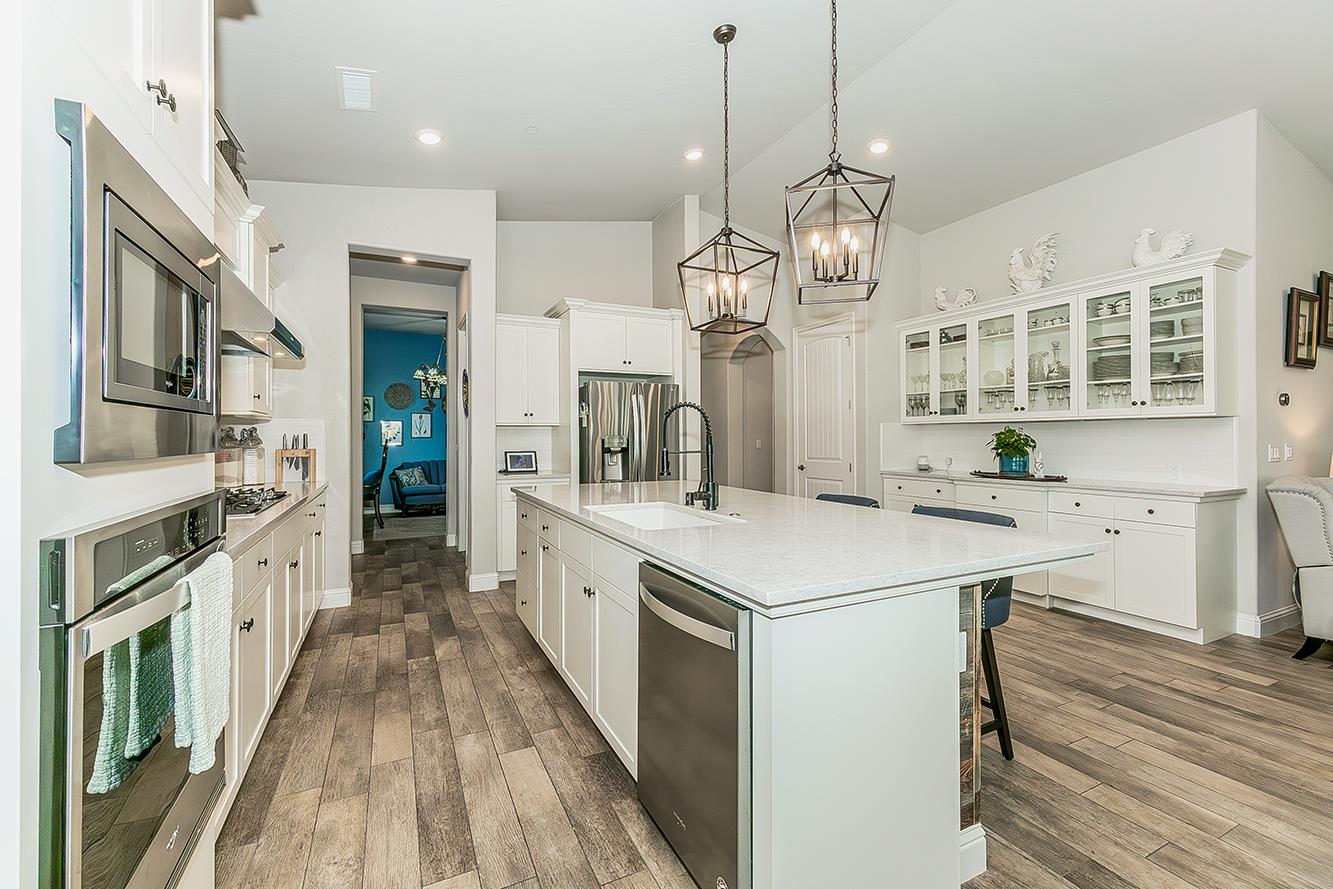 19732 Desert Willow Ln, Friant, CA 93626