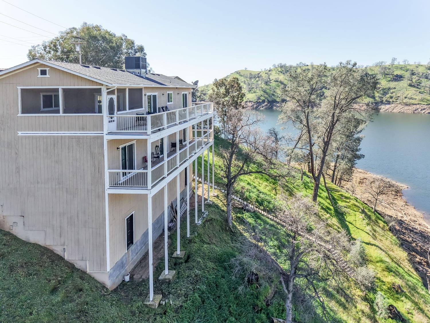 28053 Sky Harbour Rd, Friant, CA 93626