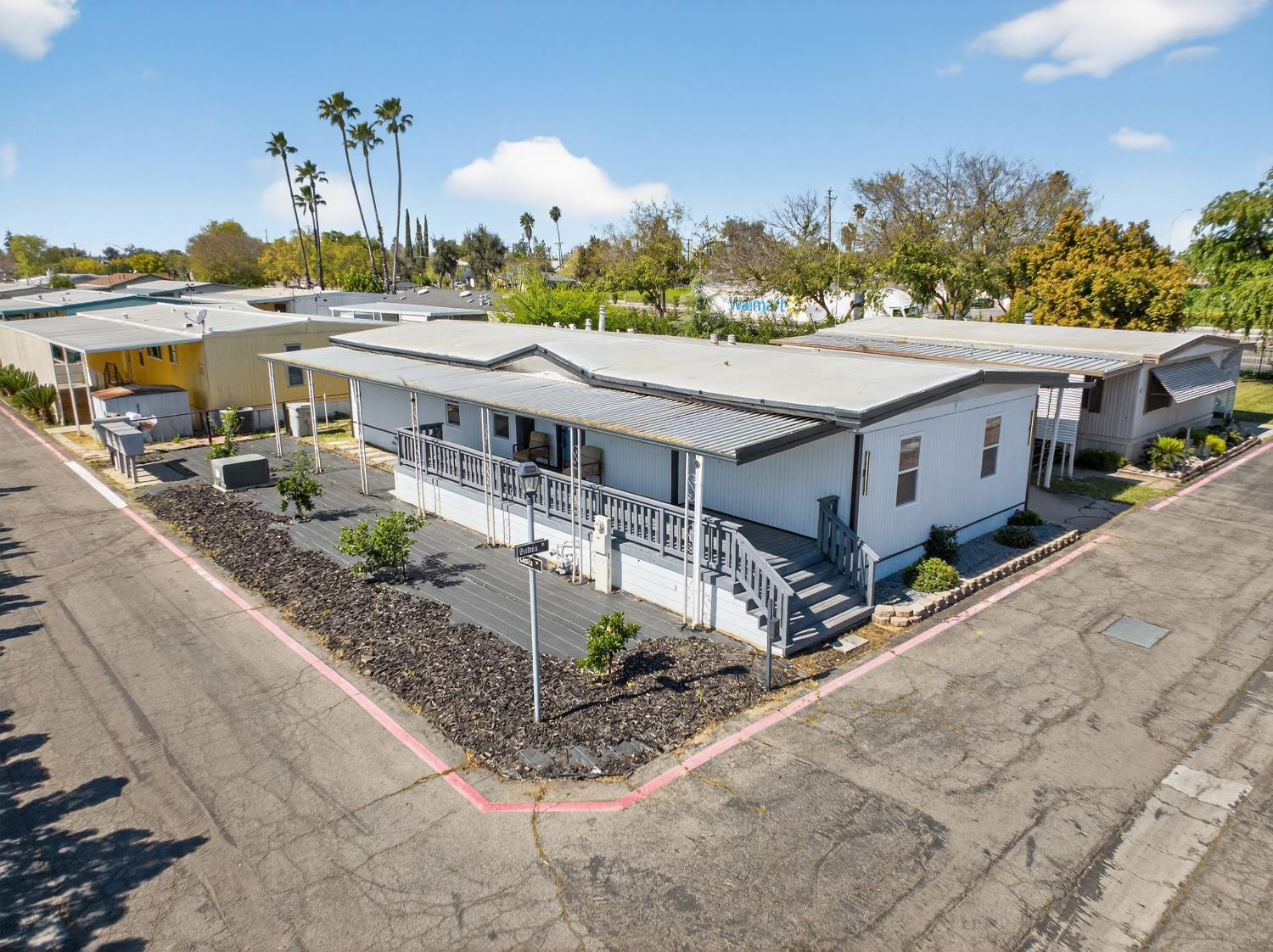 105 W Herndon Ave #SPC64, Pinedale, CA 93650