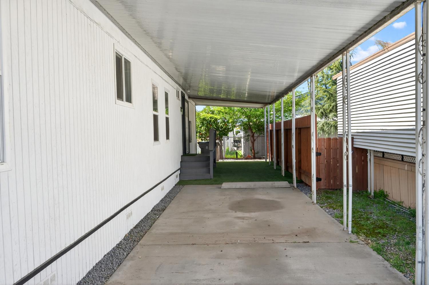 105 W Herndon Ave #SPC64, Pinedale, CA 93650