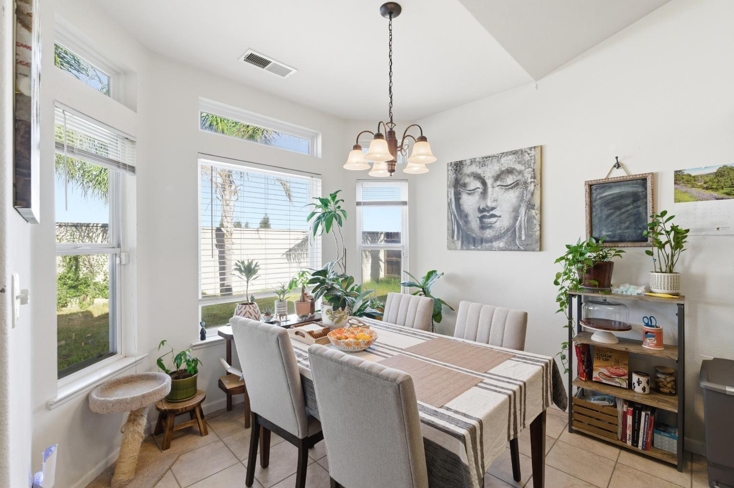 5659 N Brent Ave, Fresno, CA 93723