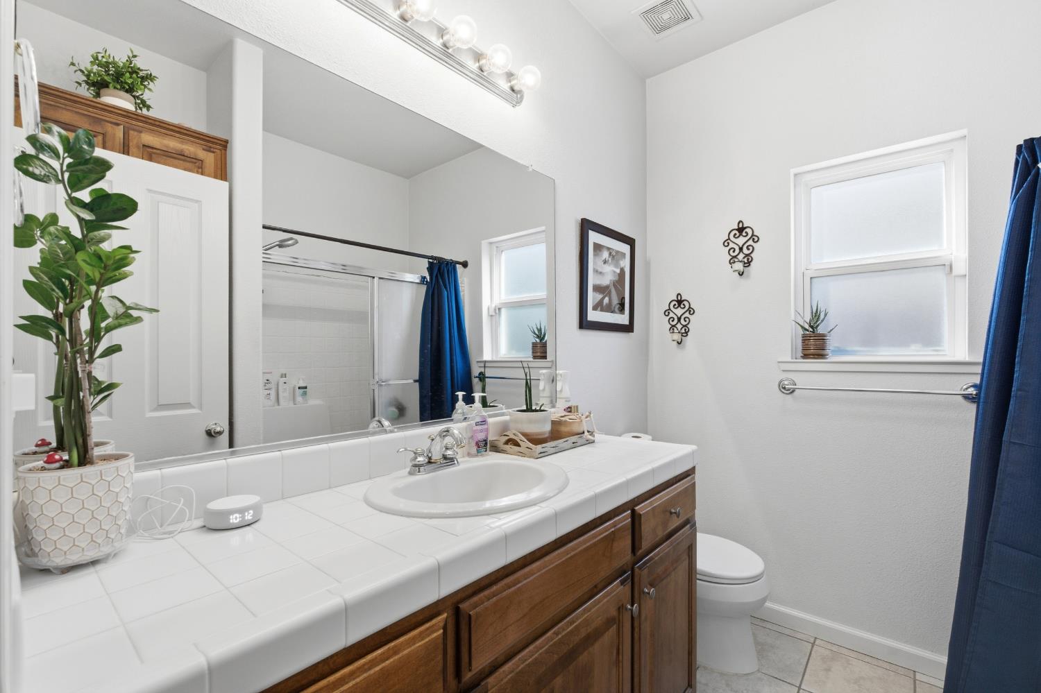 5659 N Brent Ave, Fresno, CA 93723