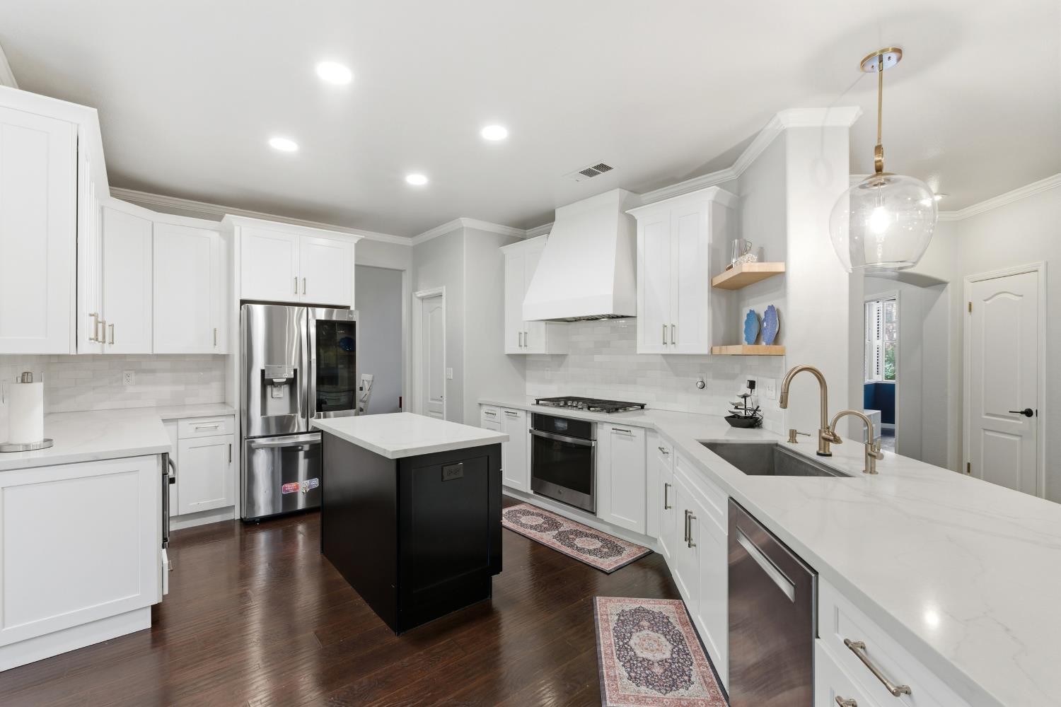 10340 N Sinclair Cir, Fresno, CA 93730