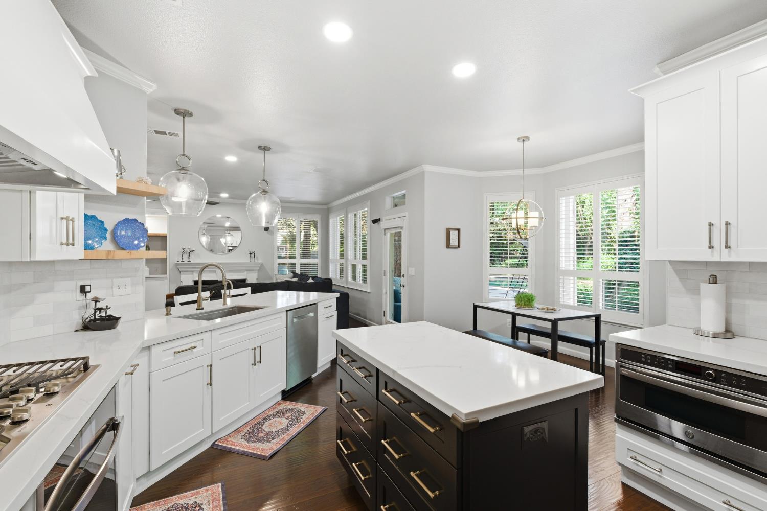 10340 N Sinclair Cir, Fresno, CA 93730