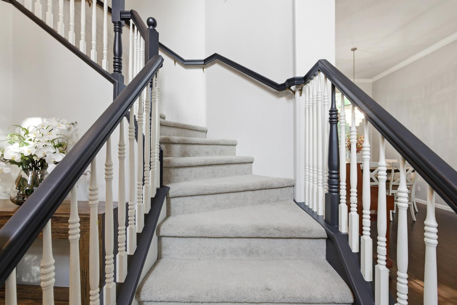 10340 N Sinclair Cir, Fresno, CA 93730