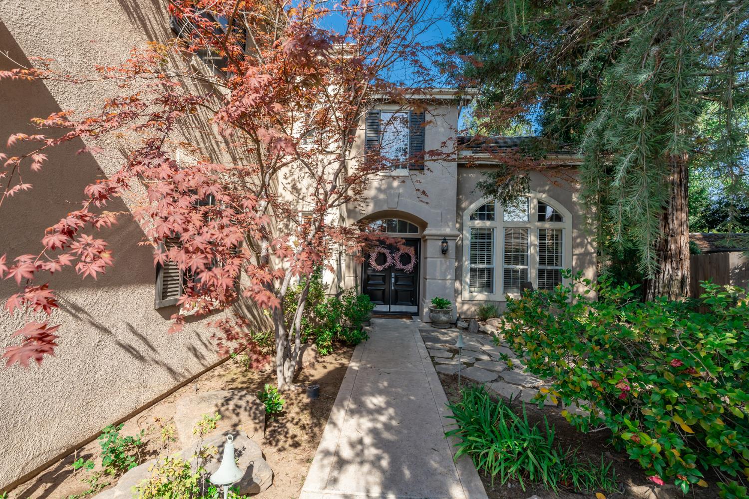 10340 N Sinclair Cir, Fresno, CA 93730