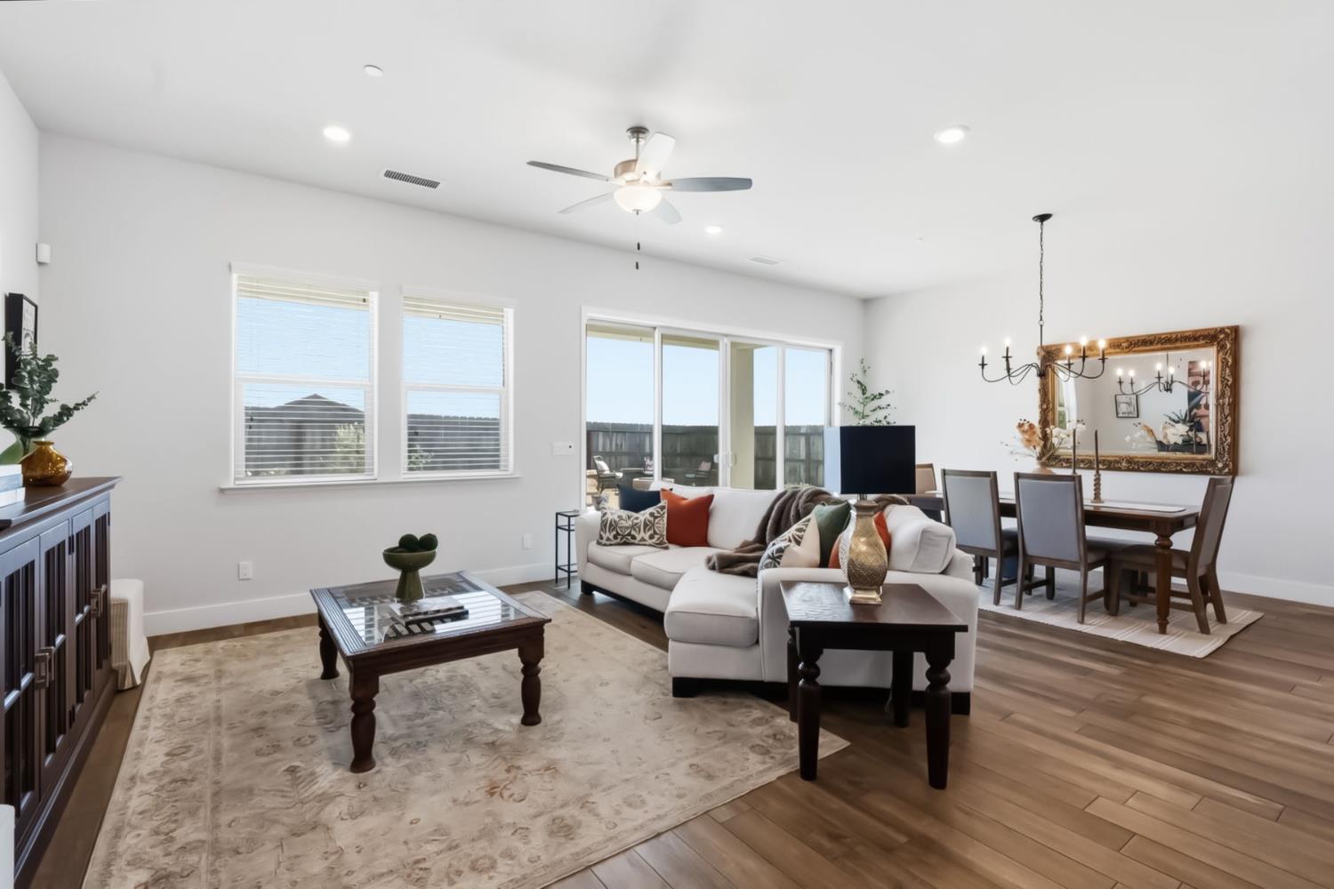 Open Photo