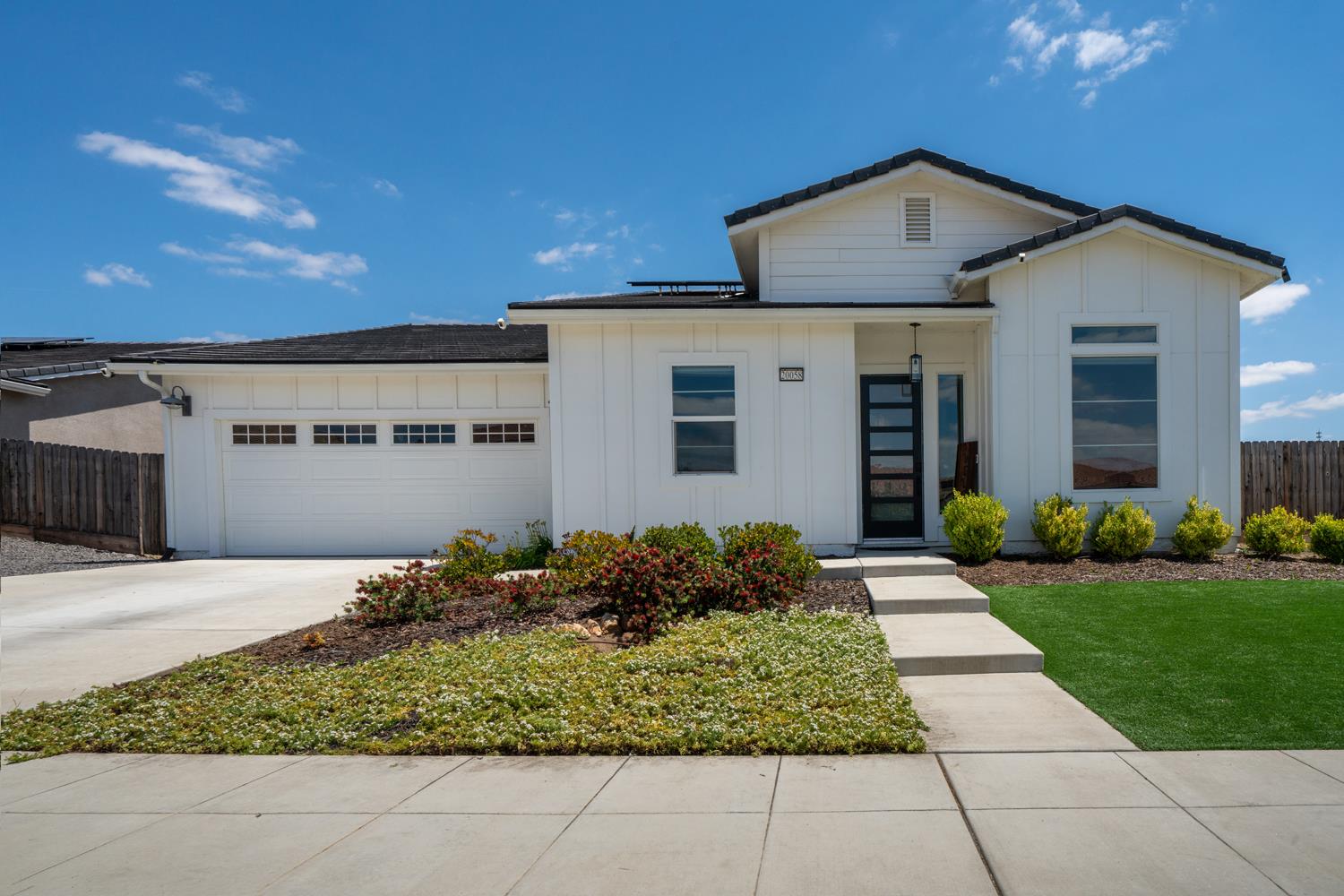 20058 Sunset Dr, Friant, CA 93626