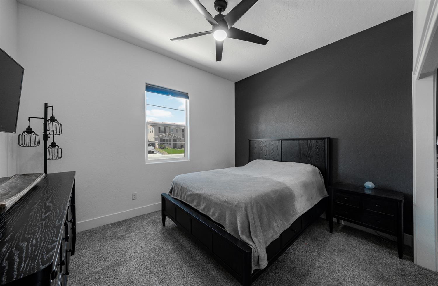 20058 Sunset Dr, Friant, CA 93626