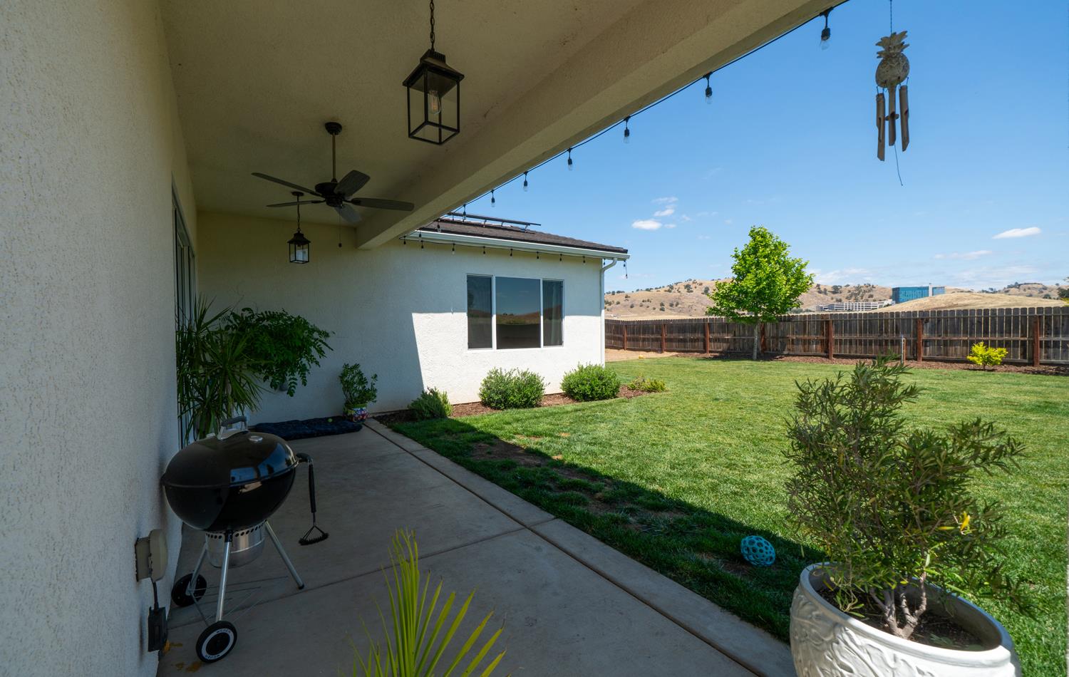 20058 Sunset Dr, Friant, CA 93626