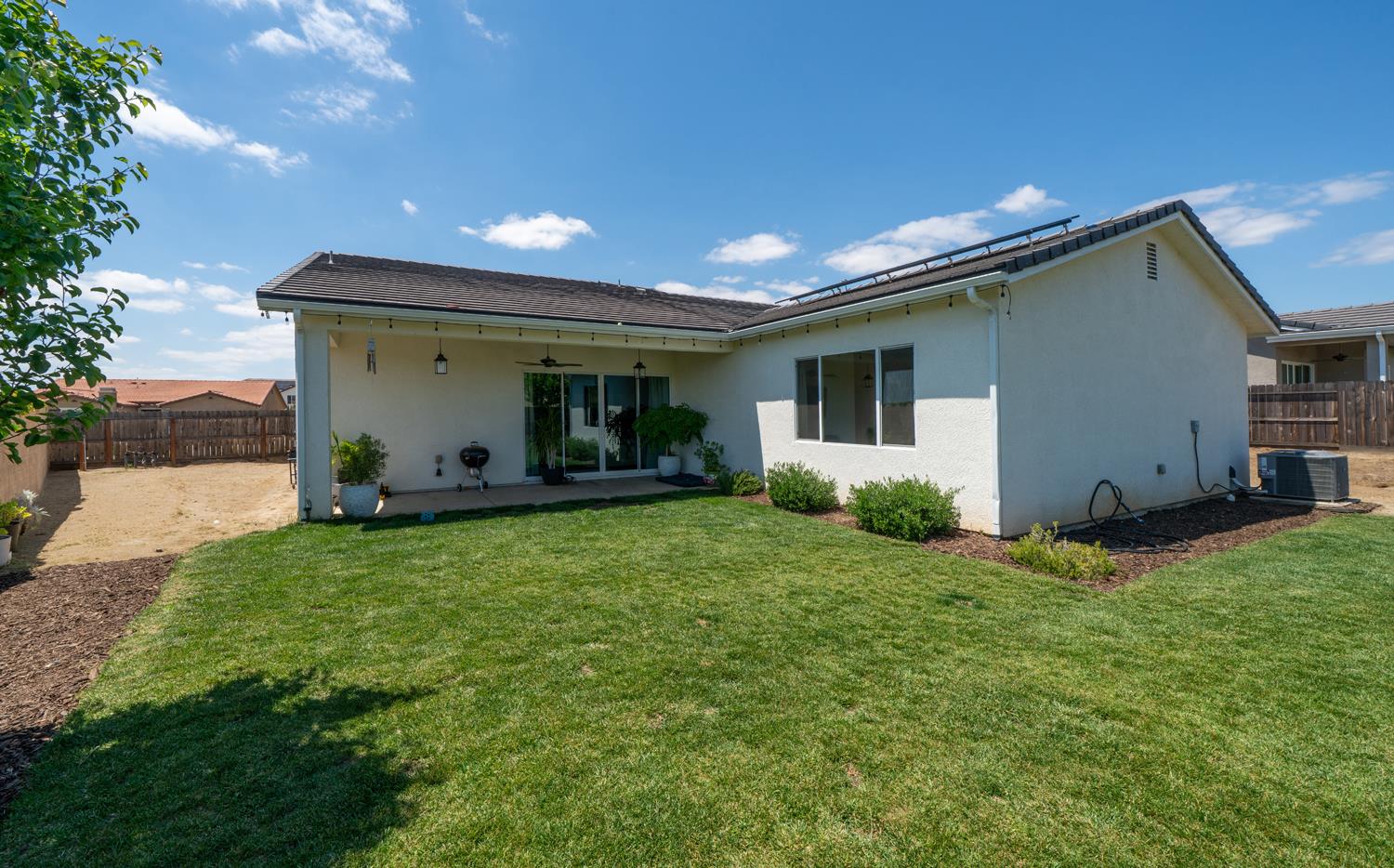 20058 Sunset Dr, Friant, CA 93626