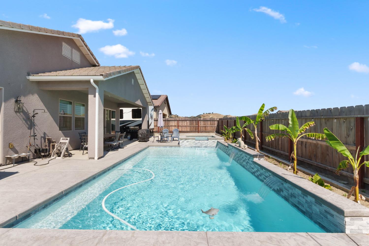 19719 Goldfield Ln, Friant, CA 93626